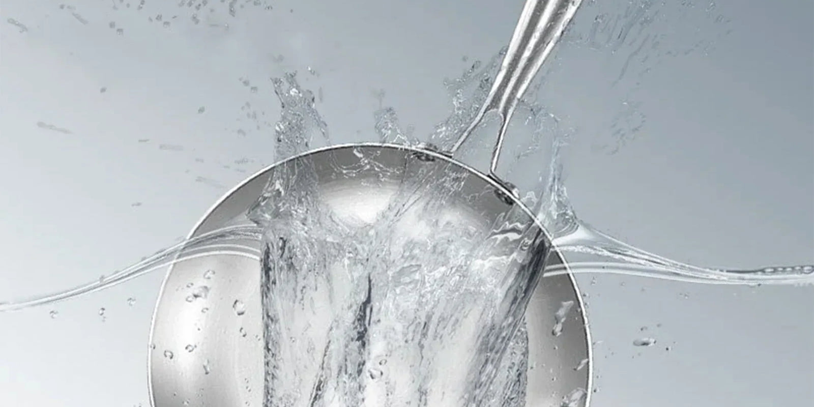 📝 Article 4 : L'Entretien et la Longévité - Nettoyer votre poêle en inox sans effort