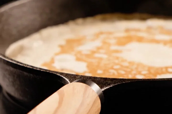 Chandeleur : Comment réussir vos crêpes comme un pro ? (Secrets de cuisson et choix de la crêpière)