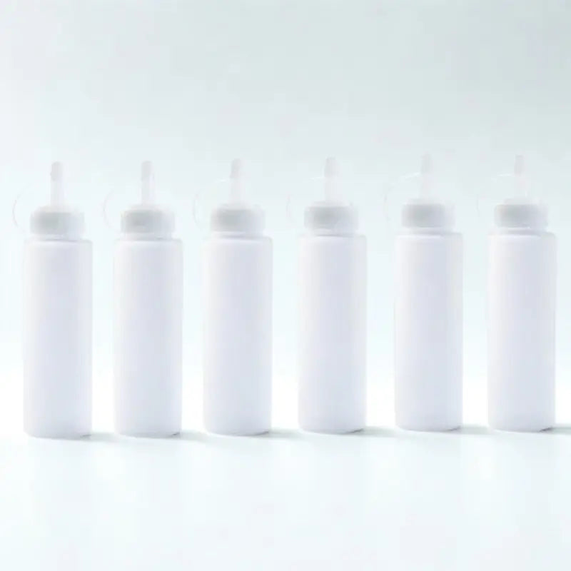 6 pipettes sur fond blanc