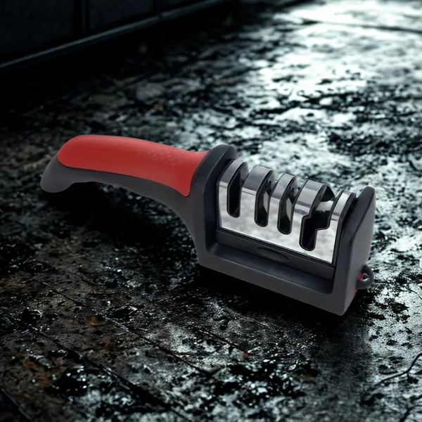 Aiguiseur manuel sur fond granite