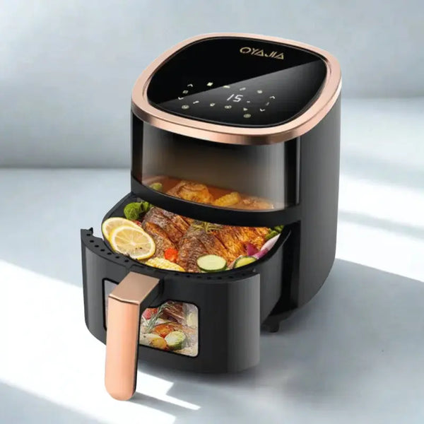 Air fryer noir sur fond blanc