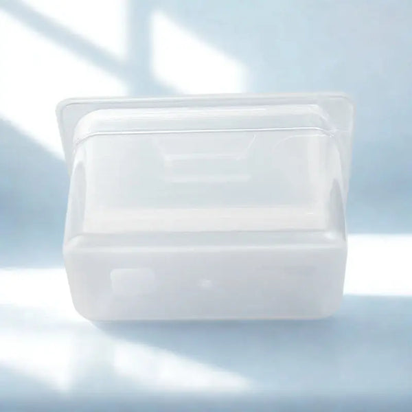 Bac de cuisson plastique 6L sur fond blanc