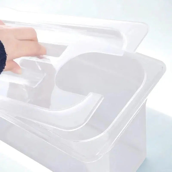 Bac de cuisson plastique 6L sur fond blanc