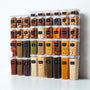 Boites de rangement pour produits secs remplies sur fond blanc