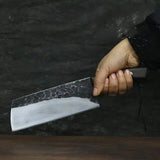 Couteau en manganèse sur fond noir