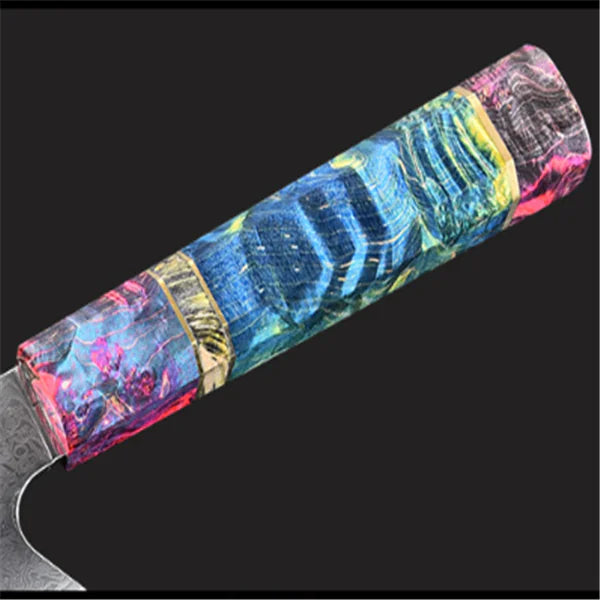 Manche de couteau multicolore sur fond noir