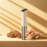 Cuiseur sous vide blanc sur fond  beige
