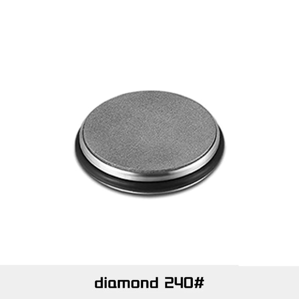 Diamand de polissage sur fond blanc avec annotation polishing 240#