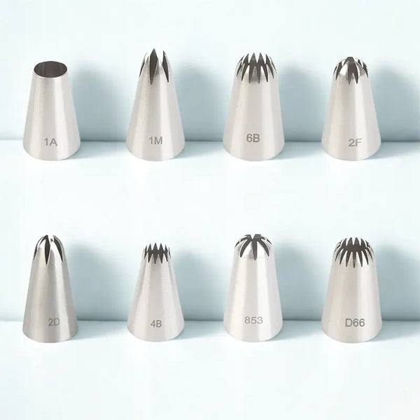 Douilles en inox sur fond blanc