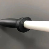 Fusil à aiguiser en céramique blanche sur fond gris