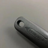 Manche fusil à aiguiser sur fond gris