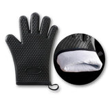 Gants noirs sur fond blanc