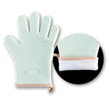 Gants turquoises sur fond blanc