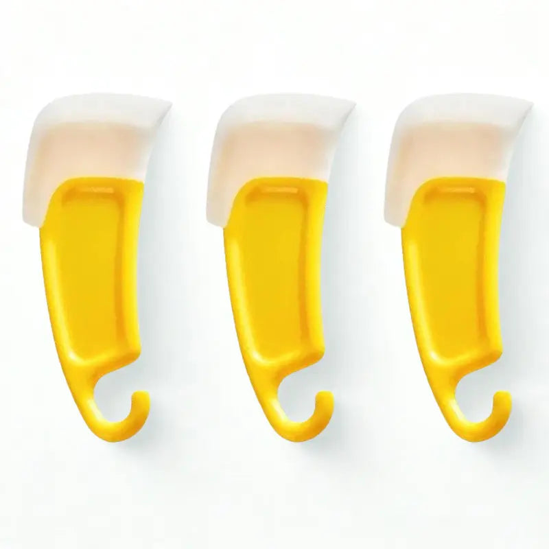3 maryses jaunes sur fond blanc