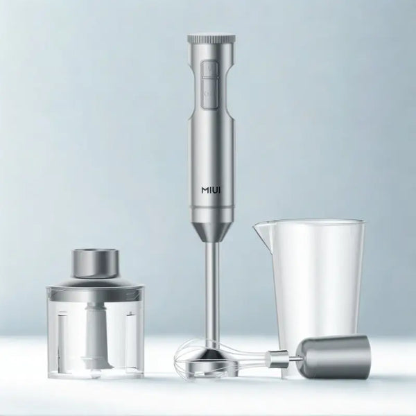 Mixeur 4 en 1 gris sur fond gris