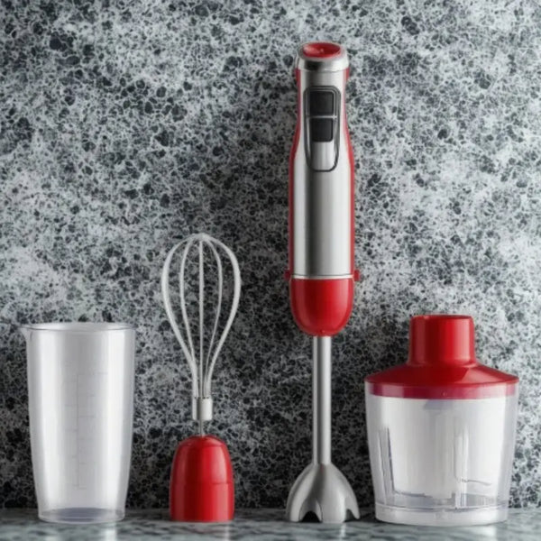 Mixeur 4 en 1 rouge et gris sur  marbre gris