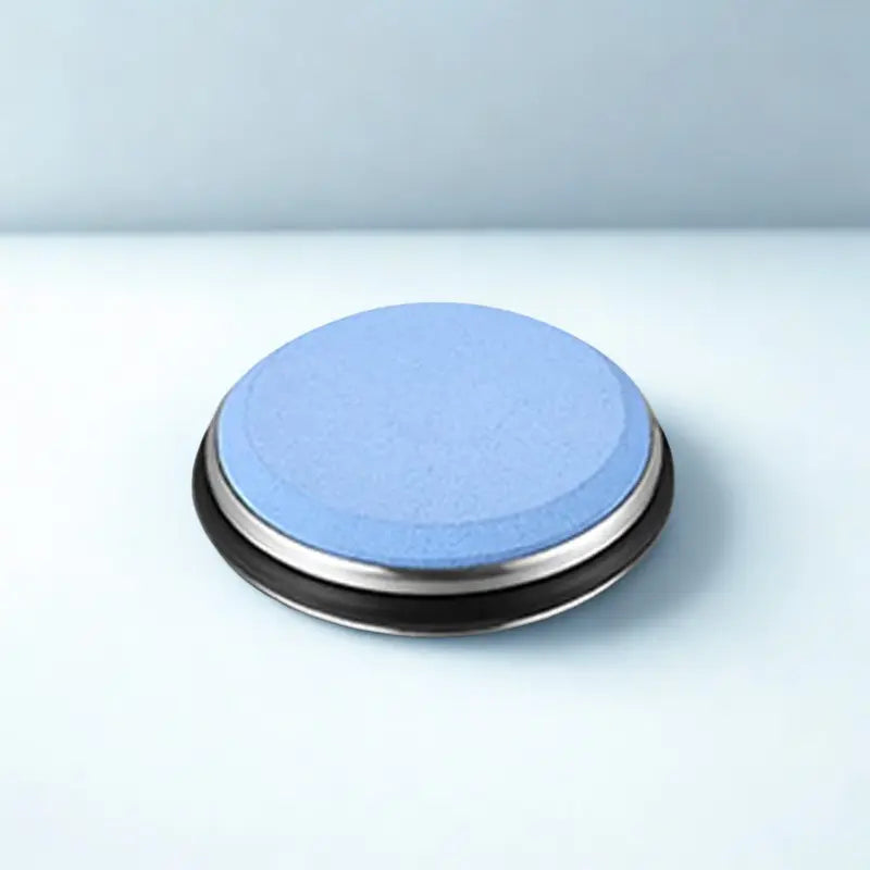 Disque pierre sûr fond blanc