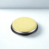 Disque pierre sûr fond blanc