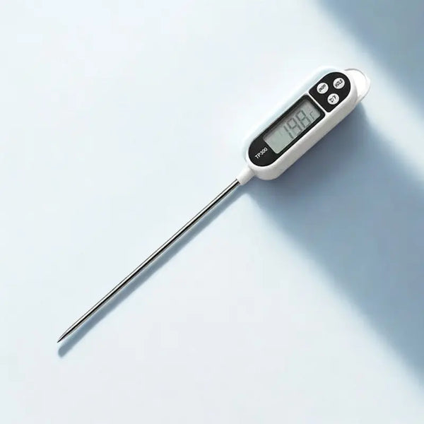 Thermomètre sur fond blanc